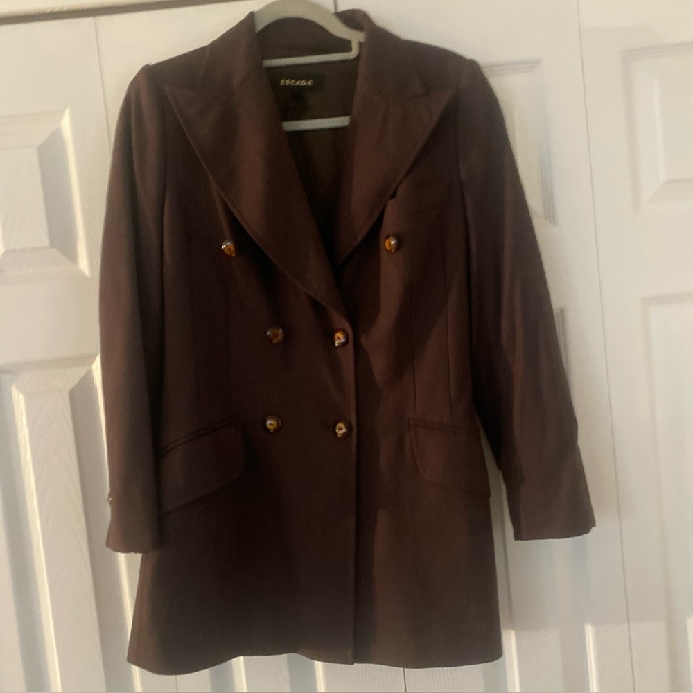 Escada Brown Blazer buttons down arm Brown Size 40